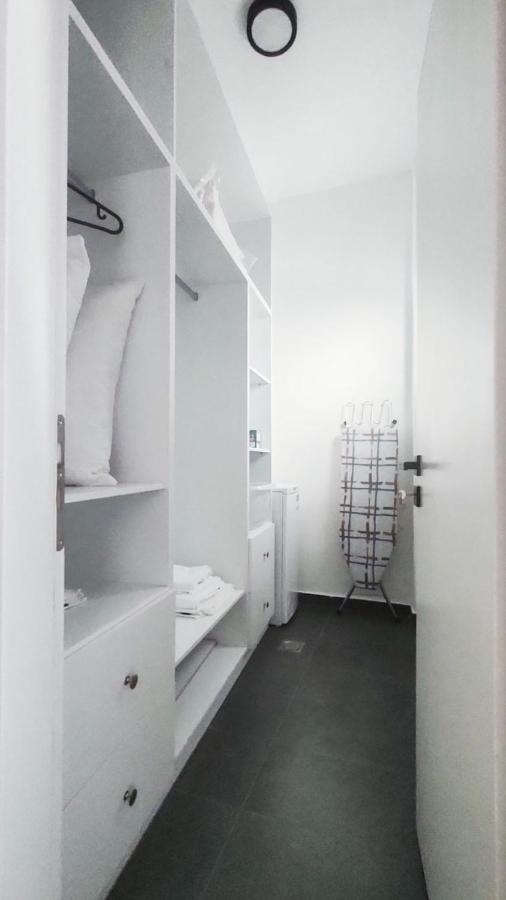 Ionis Seafront Suite Превеза Екстериор снимка