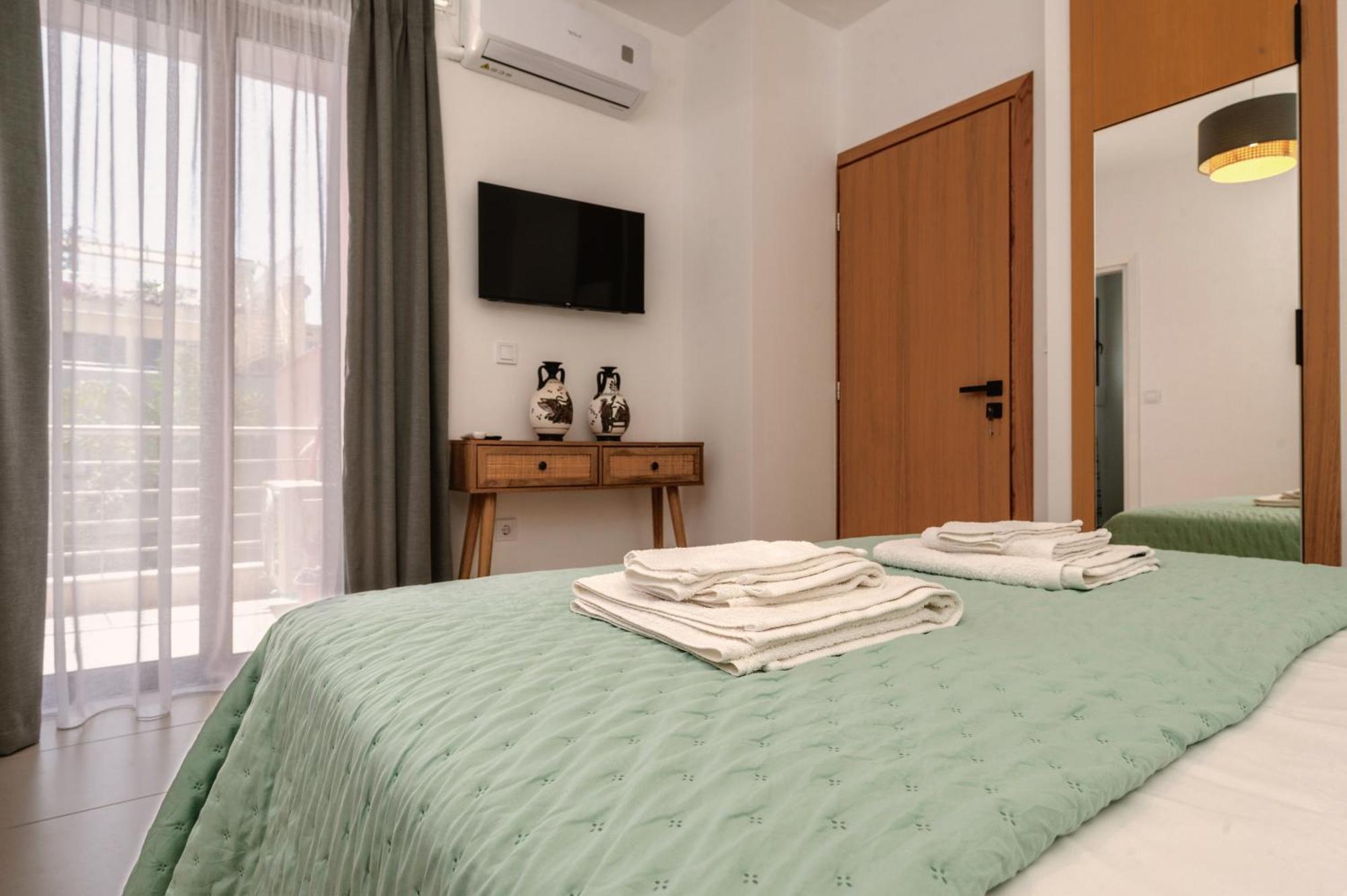 Ionis Seafront Suite Превеза Екстериор снимка