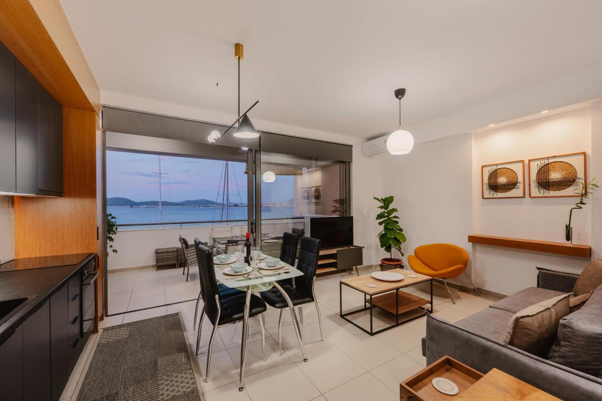 Ionis Seafront Suite Превеза Екстериор снимка