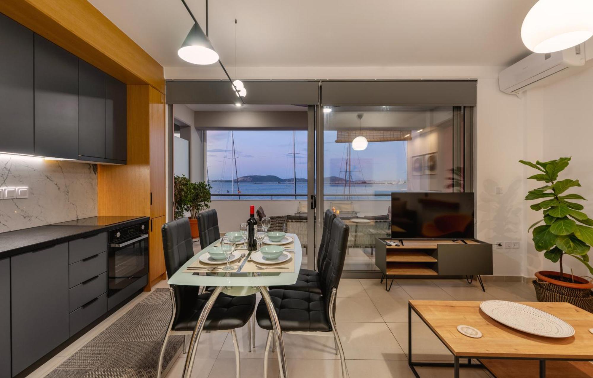 Ionis Seafront Suite Превеза Екстериор снимка
